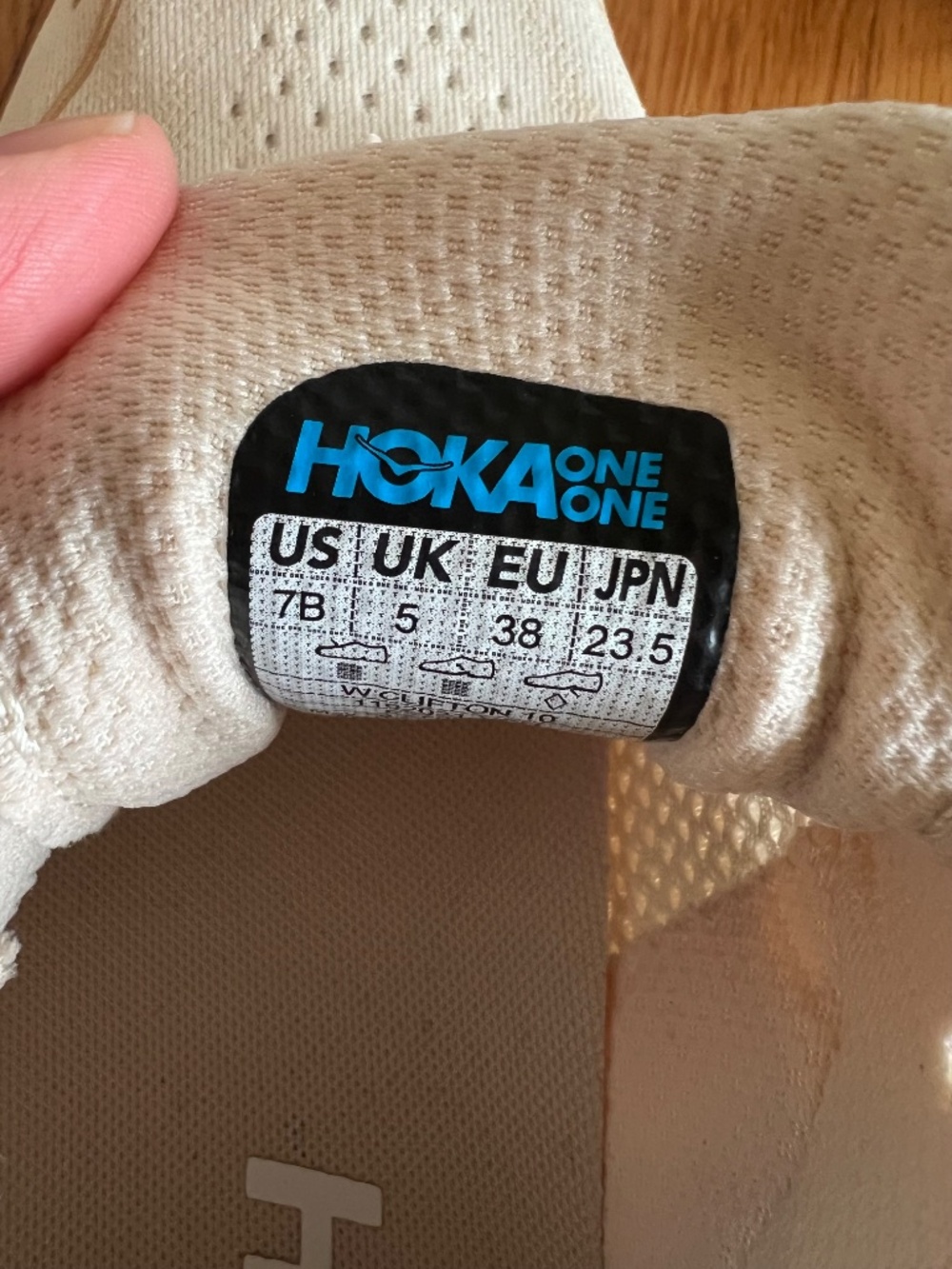 HOKA Clifton 10 Vanilla Birch Womens Size 7 - Picture 8 of 8